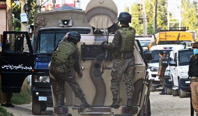 कश्मीर के बांदीपोरा में सुरक्षाबलों और आतंकवादियों के बीच मुठभेड़
