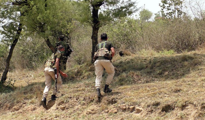राजौरी में नियंत्रण रेखा के पास पाकिस्तानी घुसपैठिया पकड़ा गया