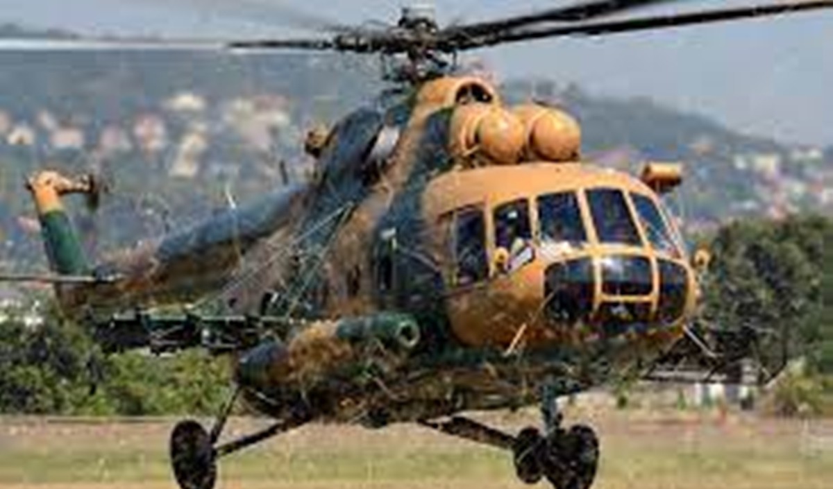 सेना का हेलीकॉप्टर हरियाणा के गांव में आपात स्थिति में सुरक्षित उतरा : पुलिस