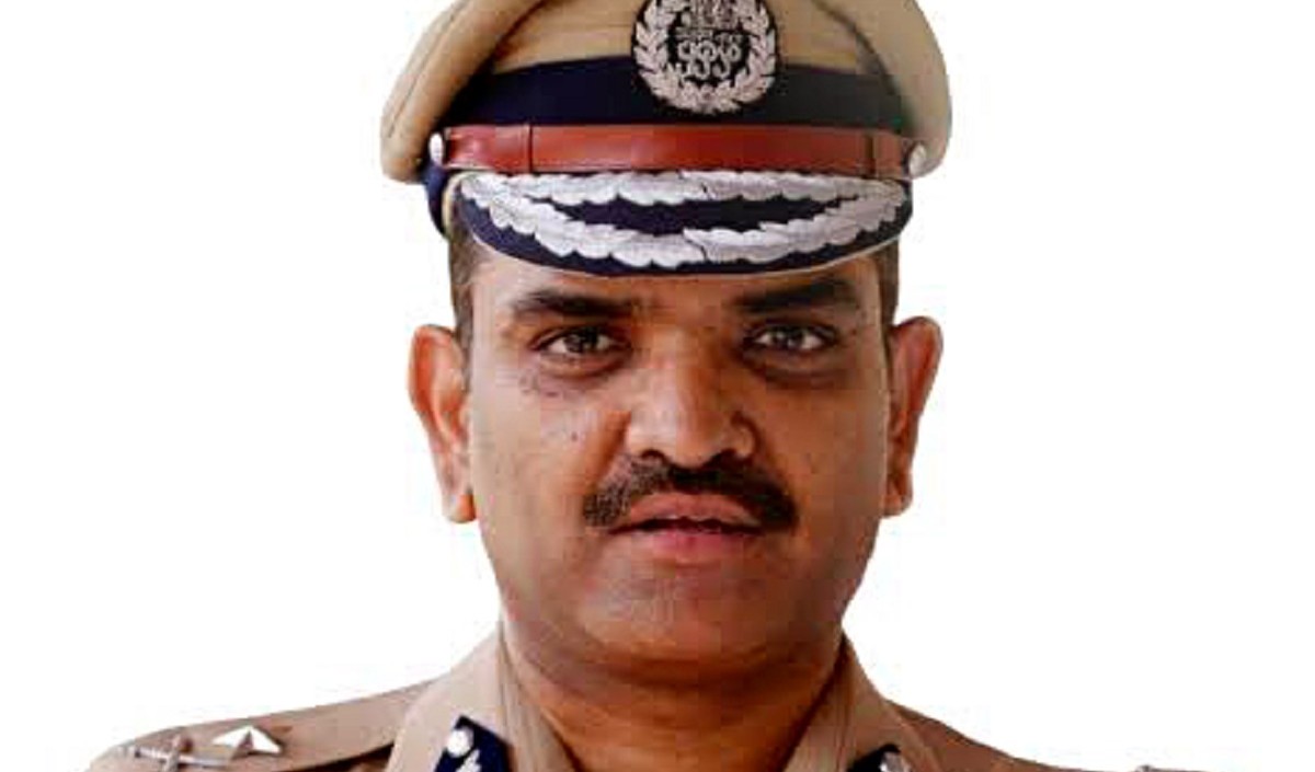 Kanpur Police Commissioner Aseem Arun applied for VRS, likely to enter politics