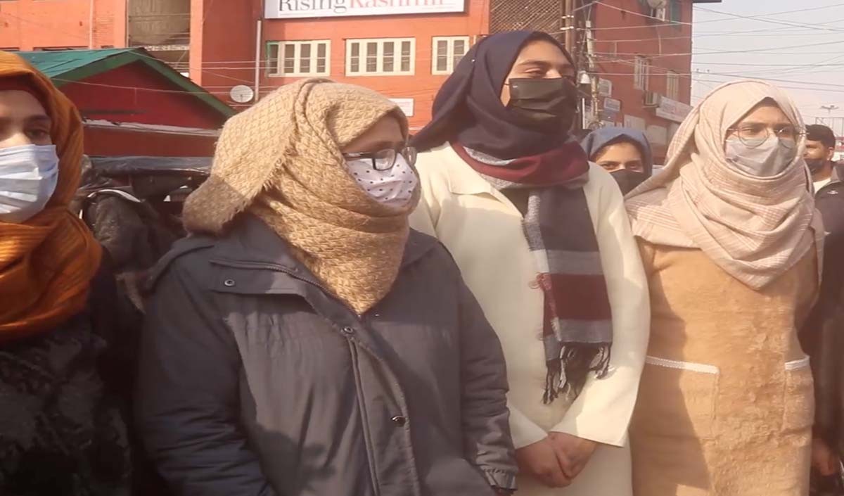 kashmir students protest kashmir students protest