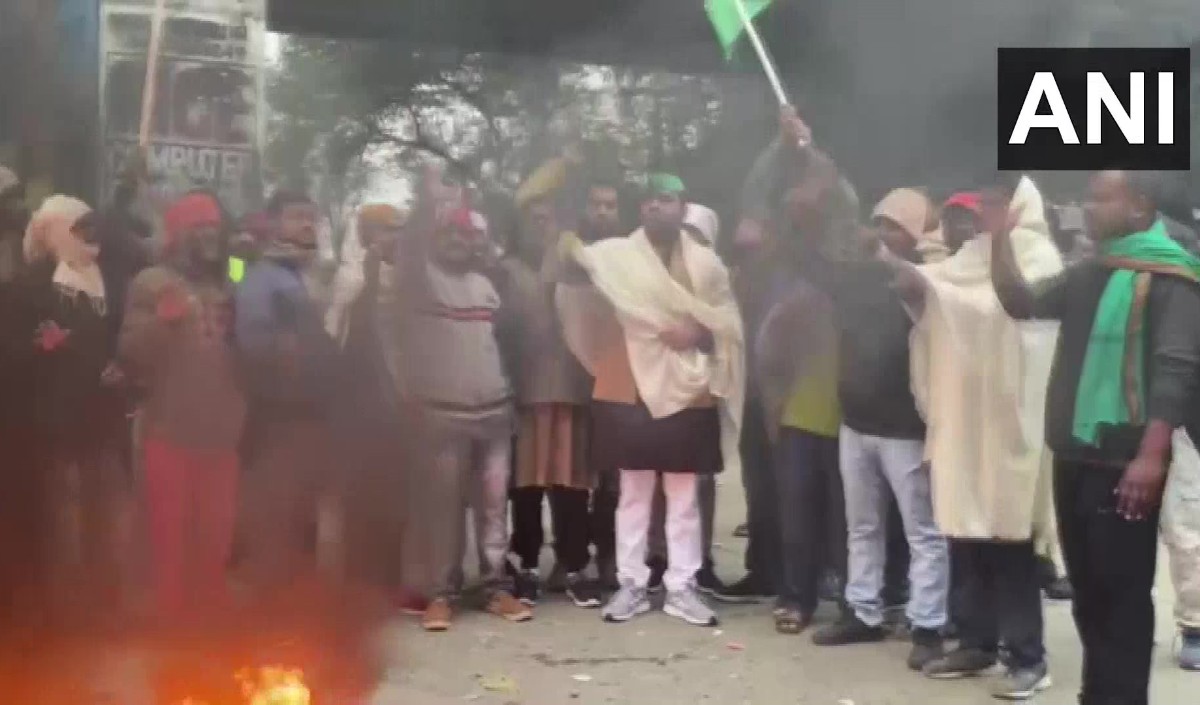 Bihar Bandh Updates | बिहार बंद का असर, विरोध करने वाले छात्रों को महागठबंधन का समर्थन, यूपी में भी जारी अलर्ट
