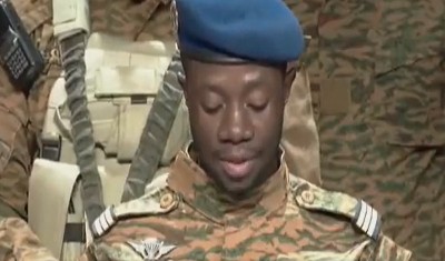 बुर्किना फासो में सैनिकों का तख्तापलट, लाइव टीवी पर राष्ट्रपति को पद से हटाने की घोषणा की; देखें वीडियो