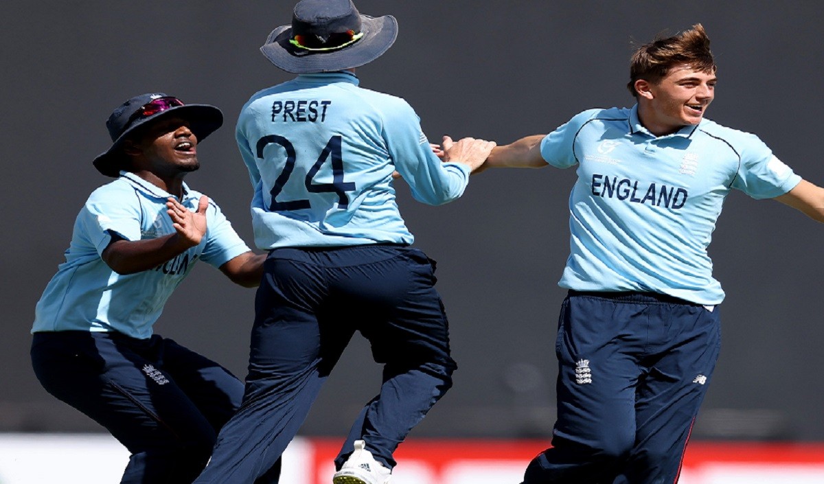 इंग्लैंड ने दक्षिण अफ्रीका को हराया, सेमीफाइनल में पहुंचने वाली पहली टीम बनी