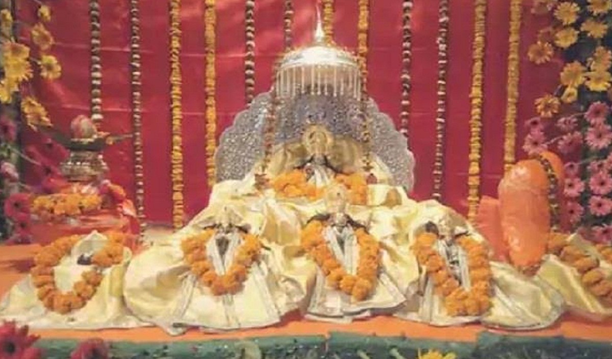 Khichdi offered to Shri Ramlala on Makar Sankranti