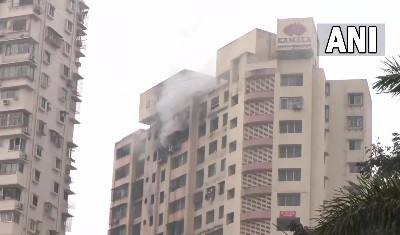 मुंबई की बहुमंजिला इमारत में लगी भीषण आग, 7 लोगों की जलने से मौत, 17 घायलों को अस्पताल में कराया गया भर्ती