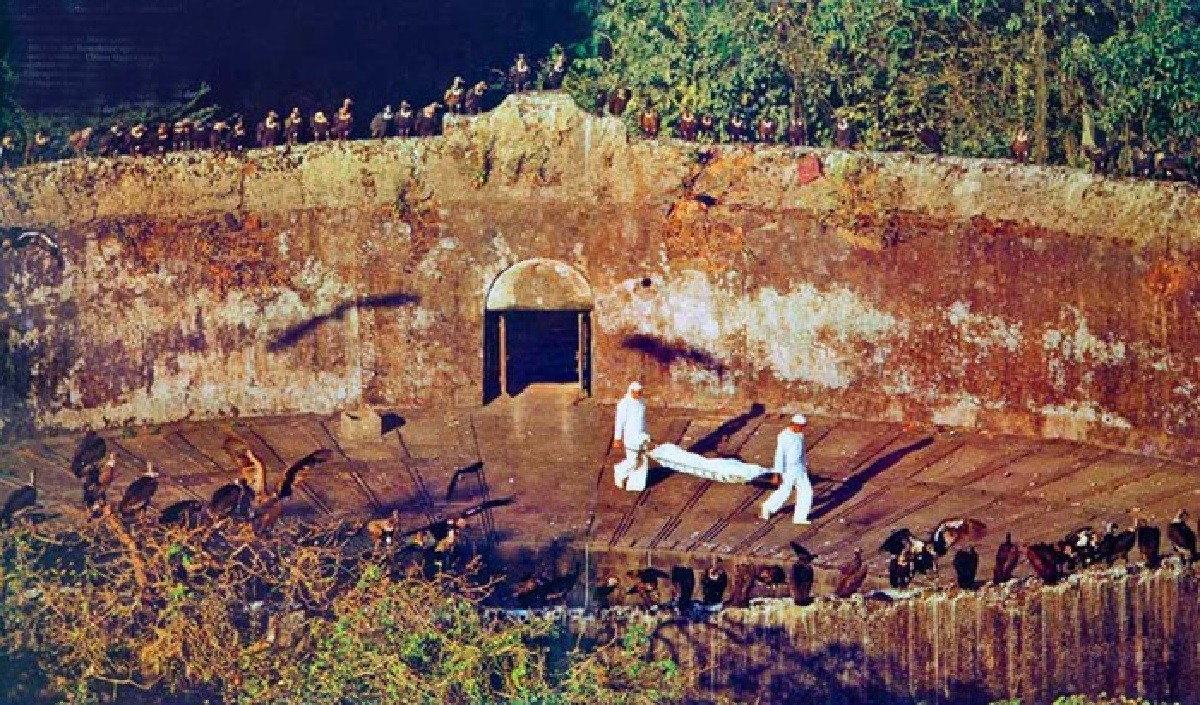 क्या है पारसी लोगों के अंतिम संस्कार का तरीका, जिस पर SC ने लगाई रोक - what  is the method of crematoriums of parsi people on which sc has banned