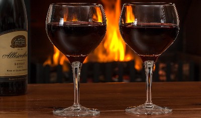 वाइन का सेवन करने वालों के लिए अच्छी खबर, कोरोना से संक्रमित होने का खतरा होता है कम