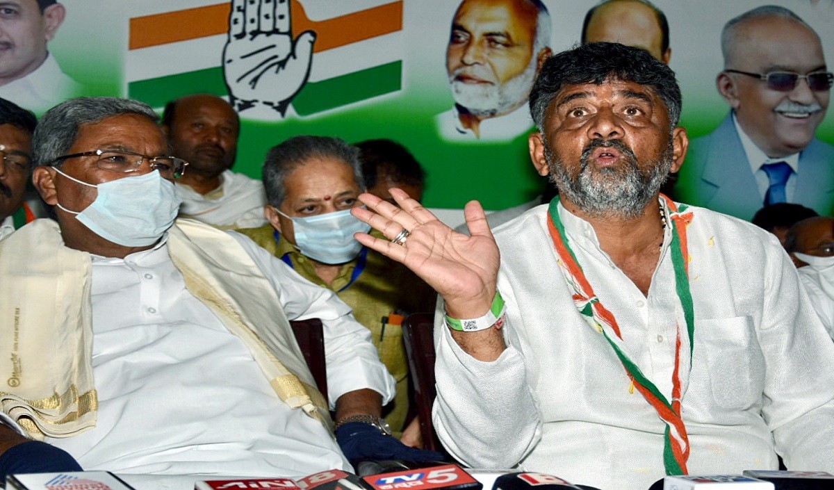 कर्नाटक में भाजपा नेता का कांग्रेस पर पलटवार, कहा- कम से कम उनके 16 विधायक संपर्क में हैं