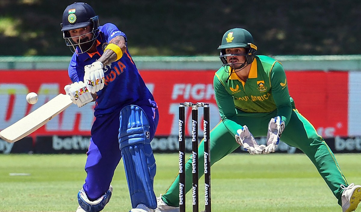 दक्षिण अफ्रीका के खिलाफ तीसरे वनडे में धीमी ओवर गति के लिए भारत पर जुर्माना