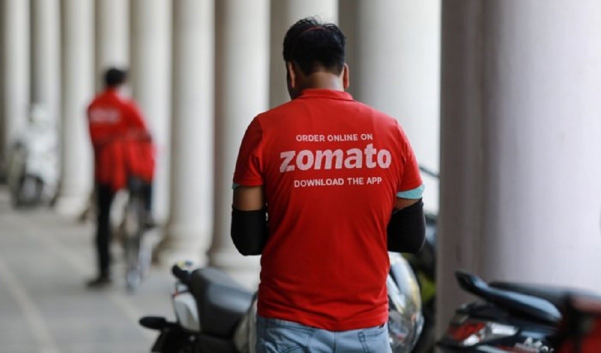 Zomato started using bags with phone numbers
