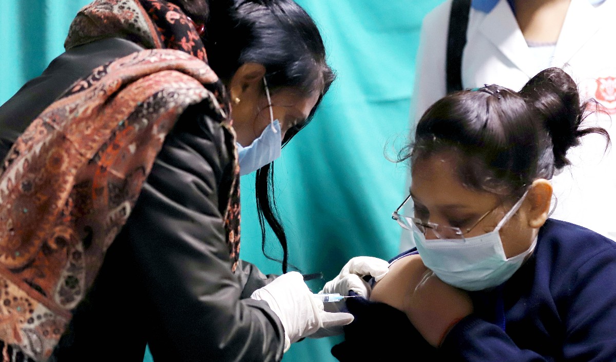 दिल्ली में 15-18 आयुवर्ग के 90 प्रतिशत किशोरों को टीके की पहली खुराक मिली