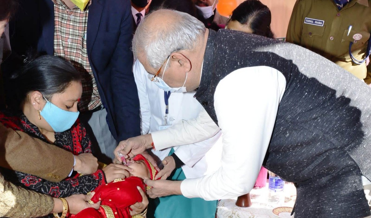 राज्यपाल ने कांगड़ा जिले में पल्स पोलियो अभियान का शुभारम्भ किया
