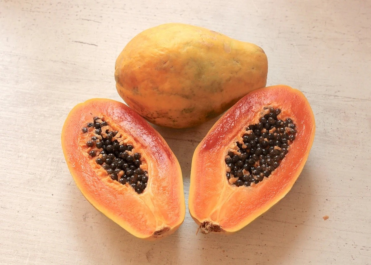 Women get these panacea benefits by eating papaya, they get rid of many problems
