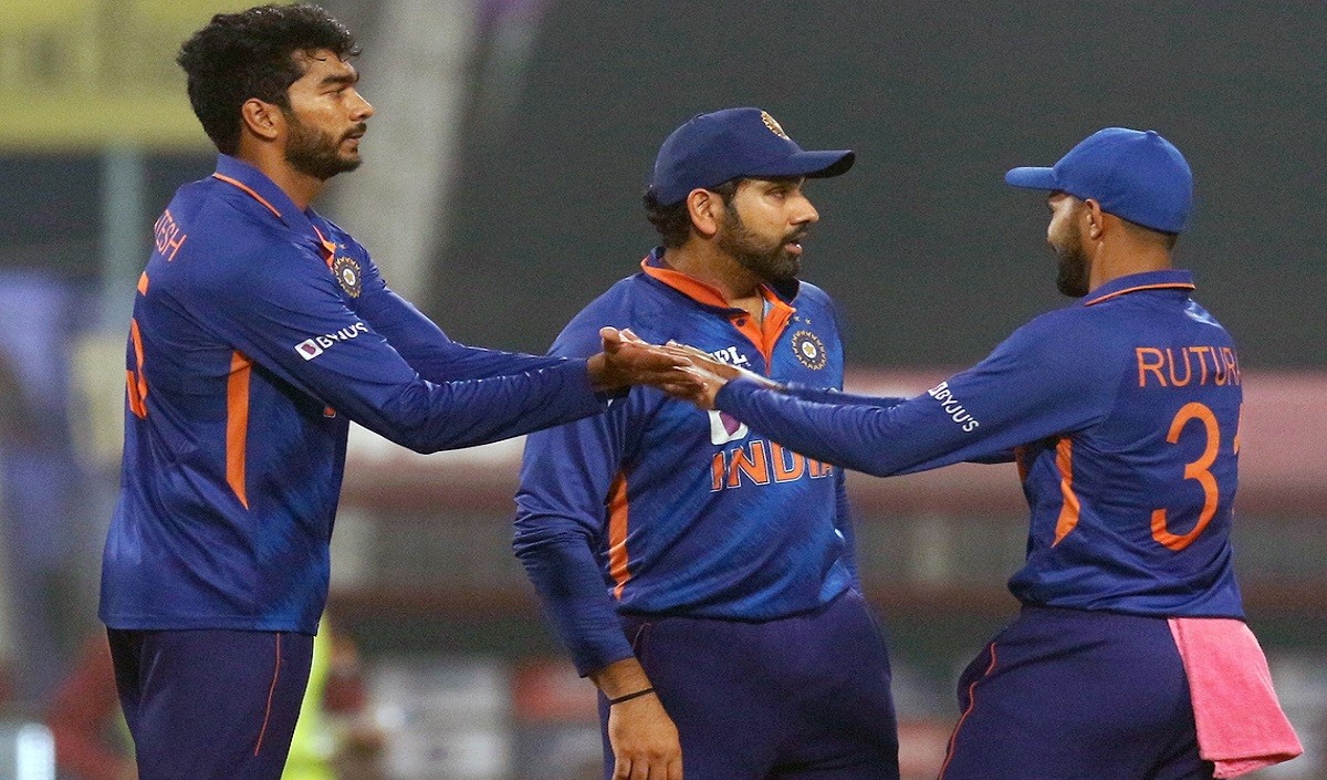 टीम इंडिया का मिशन वर्ल्ड कप, कोचिंग स्टाफ में इन दो पूर्व दिग्गज खिलाड़ियों की हो सकती है एंट्री