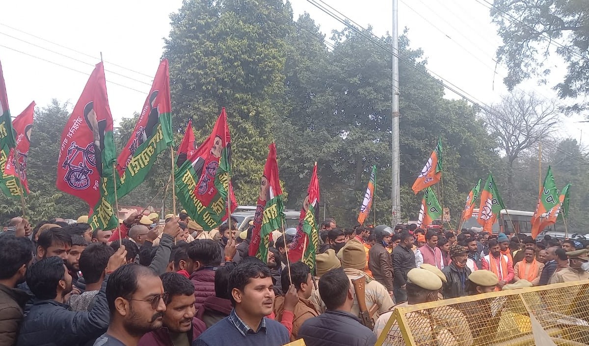 SP-BJP candidate filed nomination from Ayodhya assembly seat SP-BJP candidate filed nomination from Ayodhya assembly seat