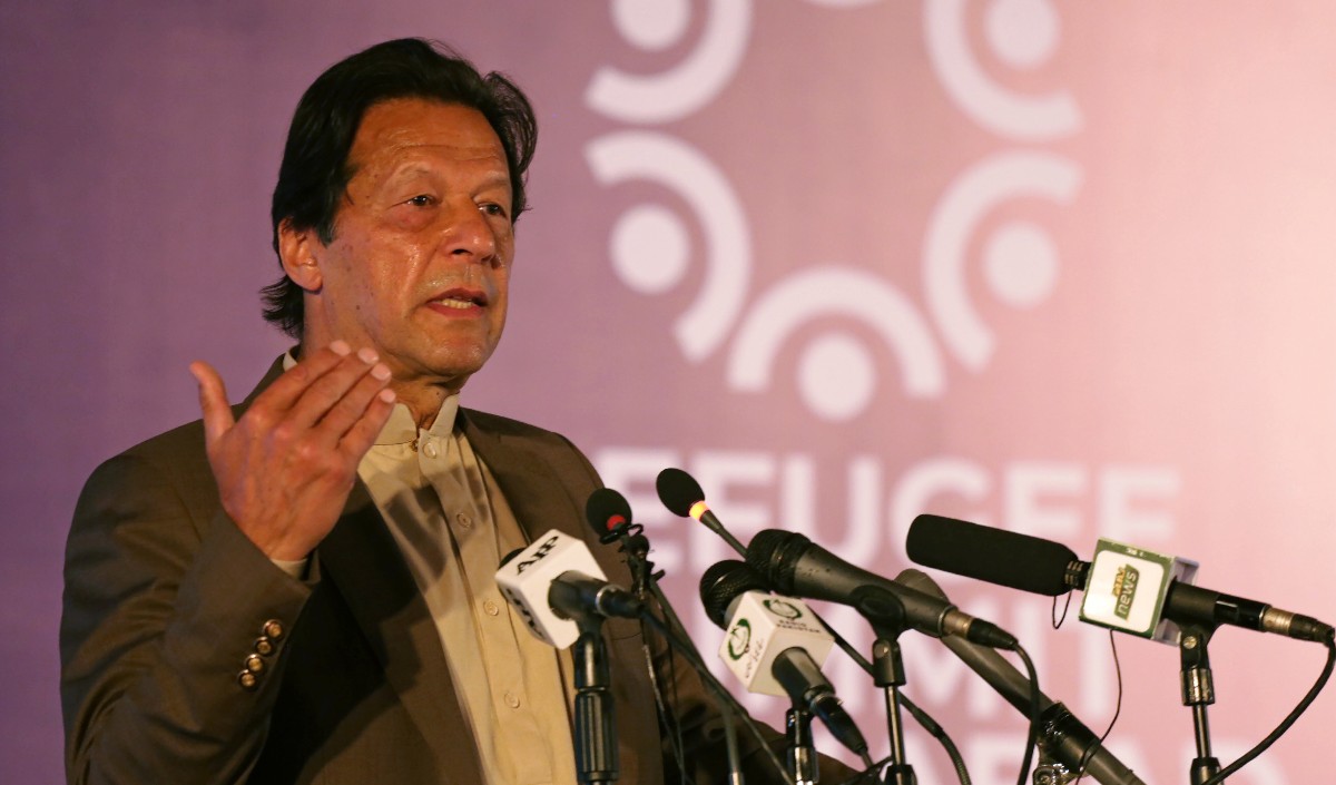 पाकिस्तान के पीएम इमरान खान के खिलाफ 4 अप्रैल को पेश होगा अविश्वास प्रस्ताव, शेख राशिद का दावा