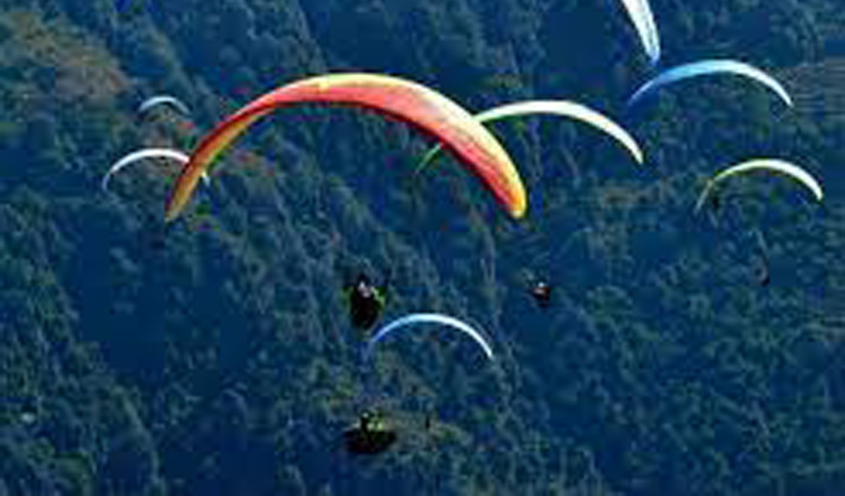paragliding in Kangra 