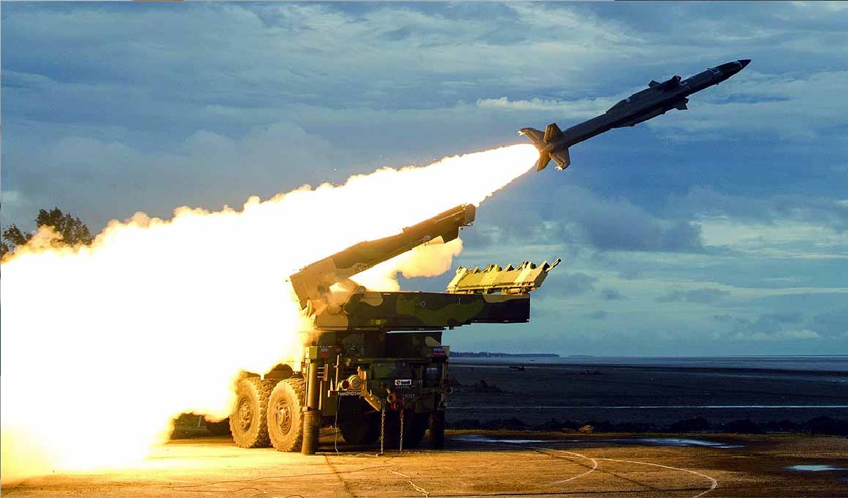 3087 किमी प्रति घंटे की रफ्तार, टारगेट को सफलतापूर्वक किया ध्वस्त, जैसलमेर में दिखा आकाश मिसाइल का जलवा