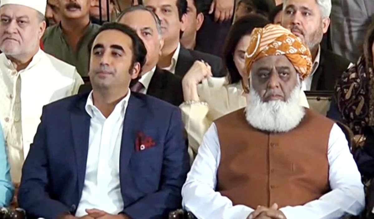 बिलावल भुट्टो-जरदारी ने पाकिस्तान के विदेश मंत्री के रूप में शपथ ली