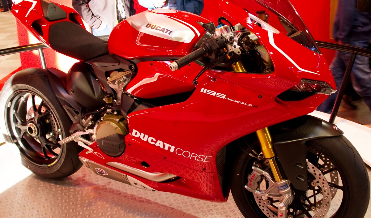 Ducati ने लॉन्च की Multistrada V2 सीरीज की बाइक, बुकिंग शुरू