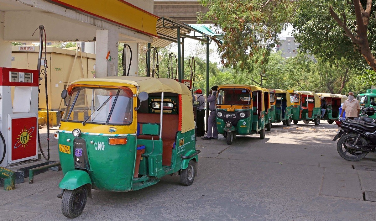 महंगाई का डबल अटैक, पहले CNG के दाम में बढ़ोतरी, अब PNG भी 5.85 रुपये महंगा
