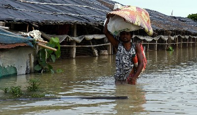 असम में बाढ़ की स्थिति गंभीर, और दो लोगों की मौत