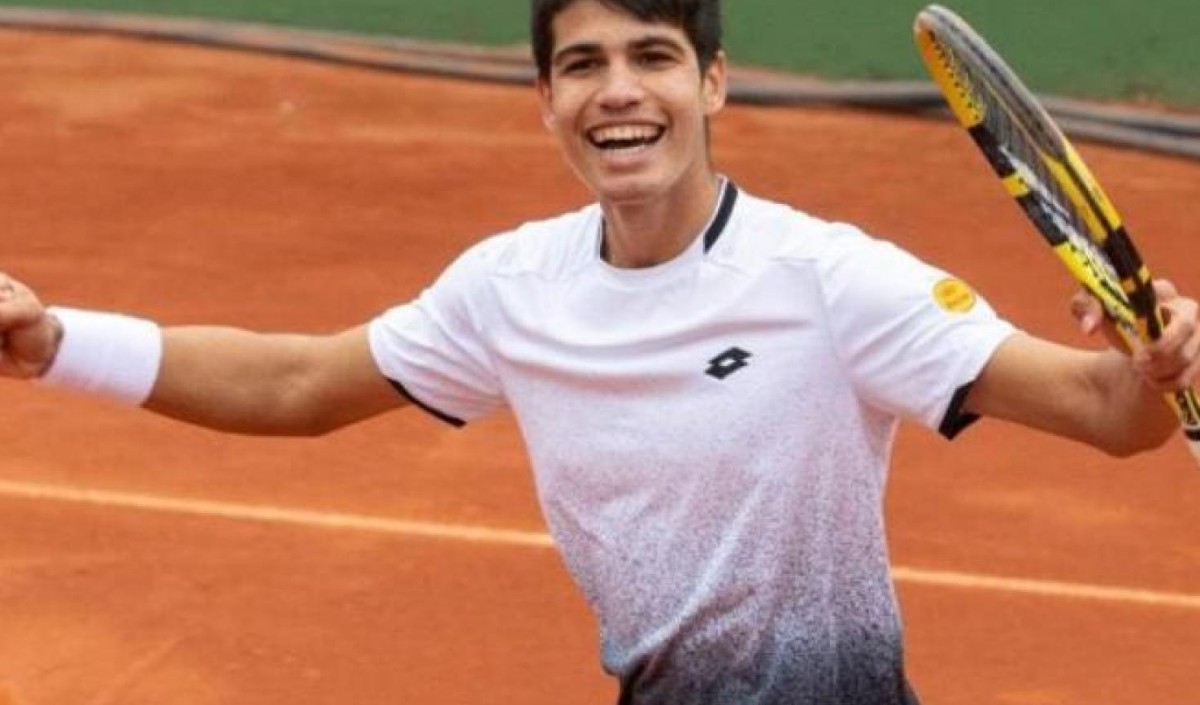 स्पेन के 19 वर्षीय टेनिस खिलाड़ी अल्कारेज ने रचा इतिहास, जर्मनी के खिलाड़ी को हराकर Madrid Open का जीता खिताब