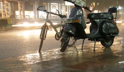 दिल्ली में आंधी-तूफान का अनुमान, इन राज्यों में होगी बारिश
