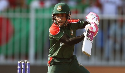 बांग्लादेश के लिये 5,000 टेस्ट रन पूरे करने वाले पहले बल्लेबाज बने मुशफिकुर