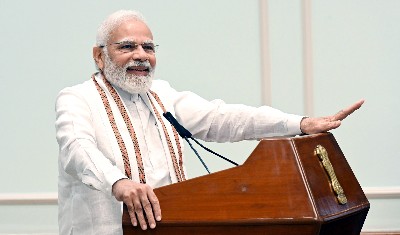 प्रधानमंत्री मोदी ने सशस्त्र बलों में घोड़ों की सेवाओं की सराहना की