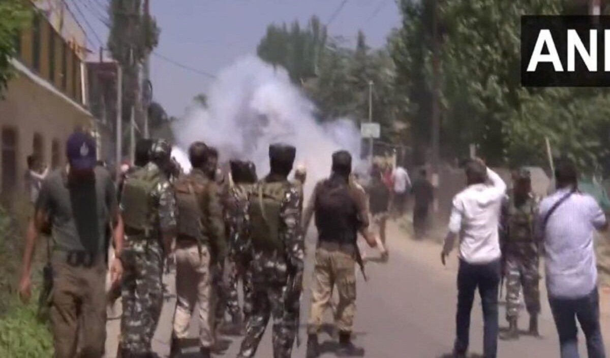 कश्मीरी पंडित राहुल भट्ट की हत्या में शामिल 2 आतंकियों को सुरक्षाबलों ने किया ढेर