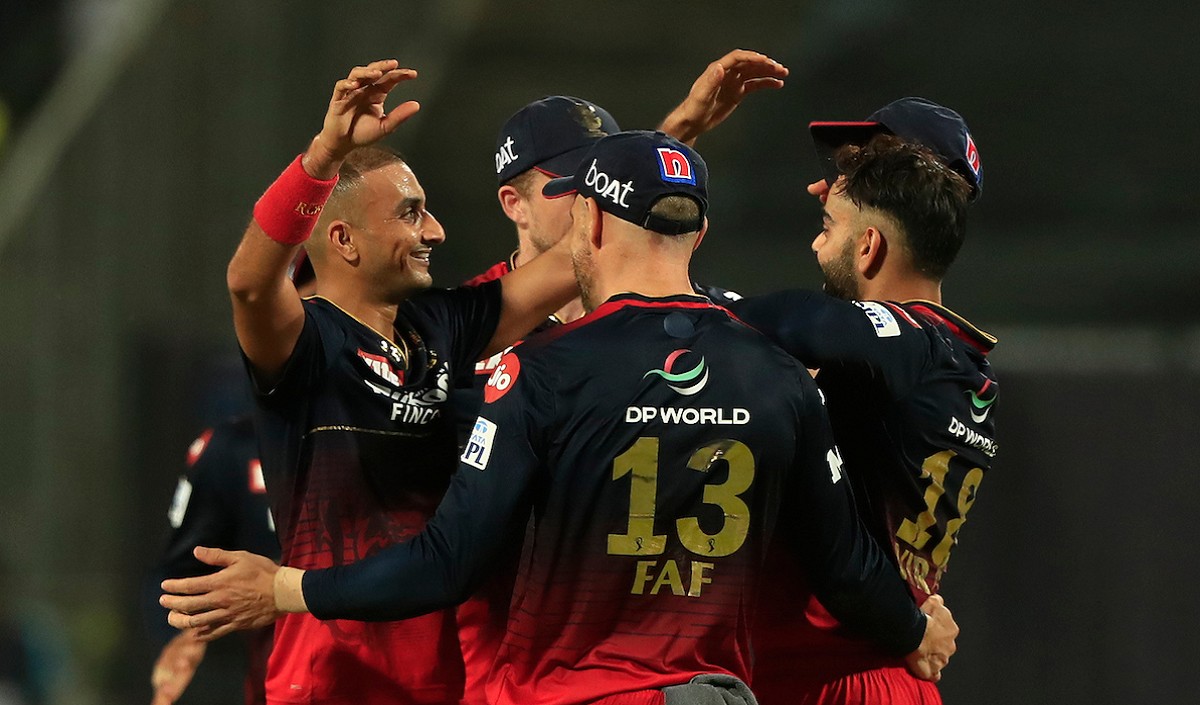 IPL 2022। RCB ने चेन्नई को 13 रनों से हराया, हर्षल पटेल ने 3 तो मैक्सवेल ने झटके 2 विकेट