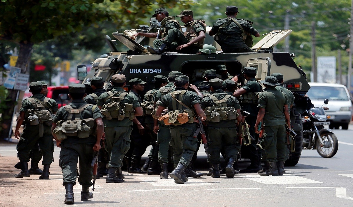 Prabhasakshi Newsroom। श्रीलंका में शूट-ऑन-साइट का ऑर्डर, सैनिक भेजने की खबरों का भारत ने किया खंडन