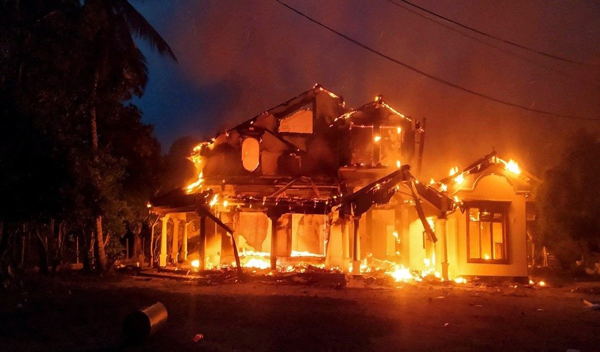 हिंसा के दौरान श्रीलंका के सांसद की मौत खुदकुशी नहीं बेरहमी से कत्ल है: पुलिस