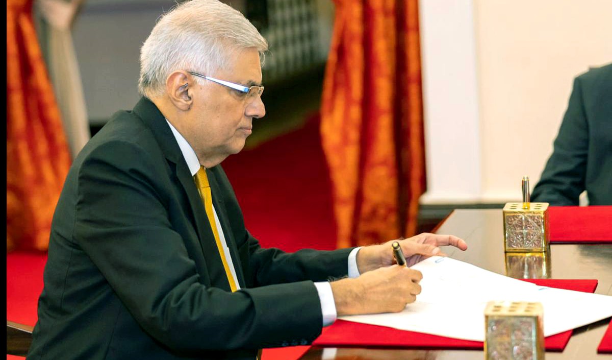 श्रीलंका के नए प्रधानमंत्री विक्रमसिंघे ने पदभार संभाला, विपक्ष ने सहयोग नहीं देने की घोषणा की