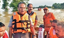 सिलचर के सभी बाढ़ प्रभावित लोगों तक अब भी प्रशासन को पहुंचना है,  असम बाढ़ पर सीएम का बयान