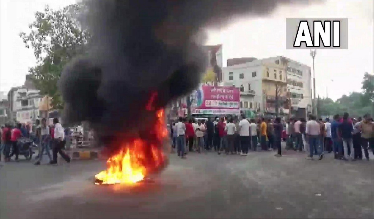 युवक की हत्या से उबला उदयपुर, 24 घंटे के लिए इंटरनेट बंद, ओवैसी ने सख़्त  एक्शन की मांग की - udaipur boiled youth murder internet shut down owaisi  demanded strict action