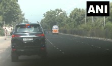 एंबुलेंस को देखते ही मोदी ने रुकवा दिया अपना काफिला, अहमदाबाद से गांधीनगर जा रहे थे PM, देखें Video