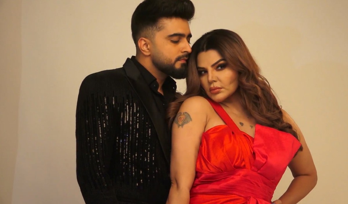 rakhi sawant large 1804 21