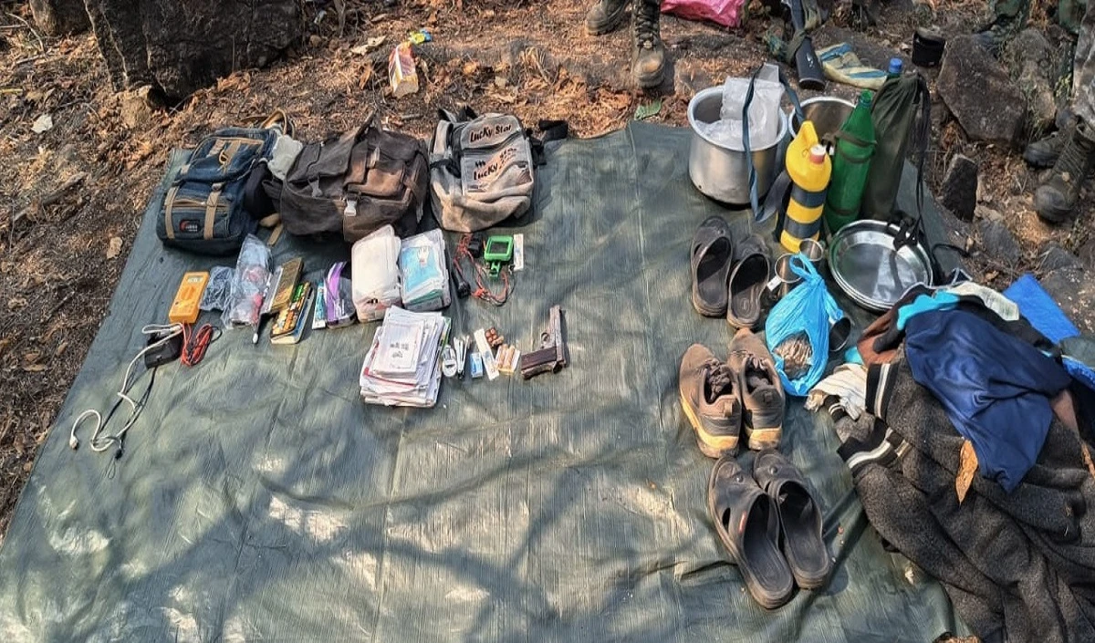 Naxalites encounter Naxalites encounter