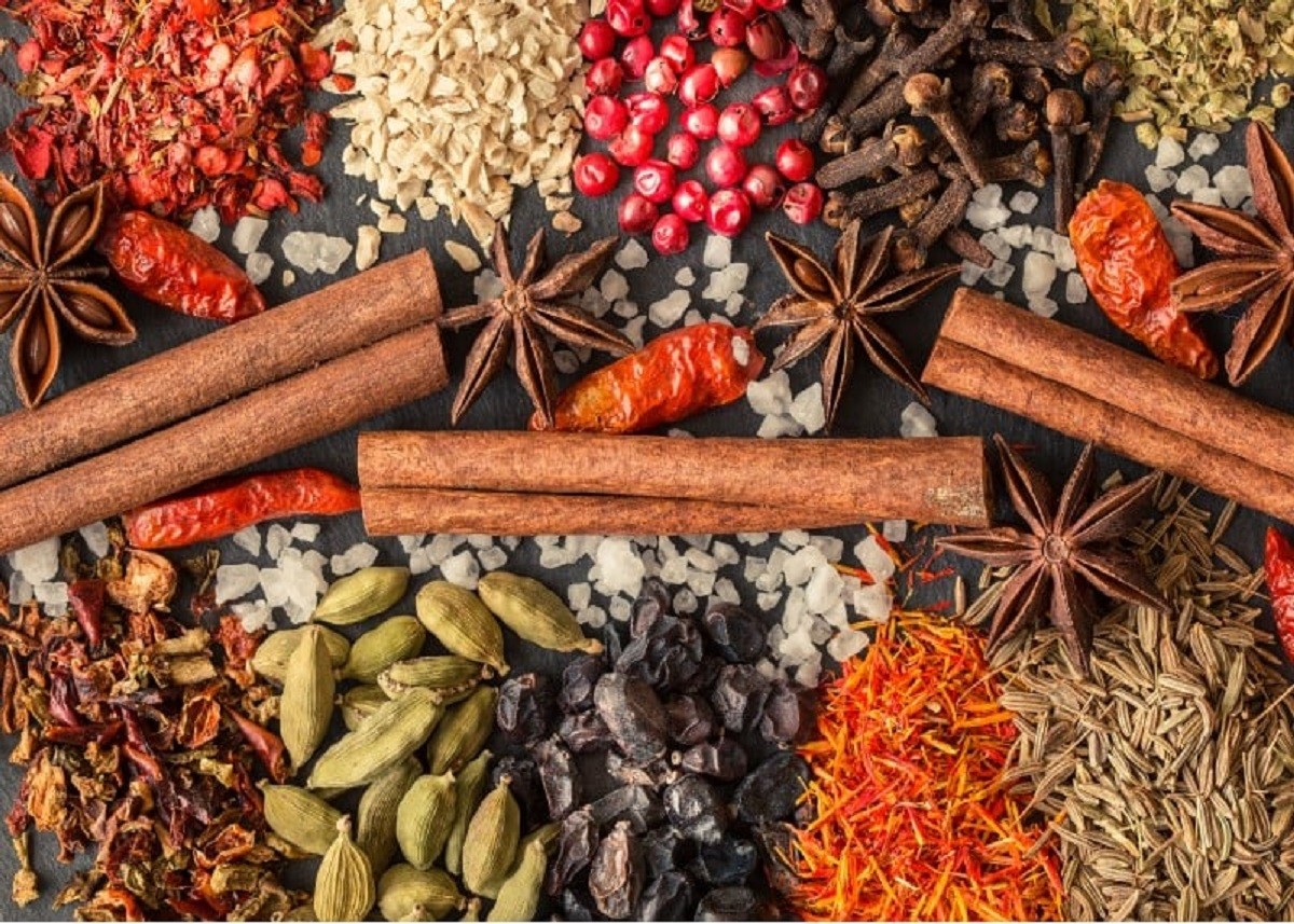 Benefits of Spices: इलाज के खर्चे को बचा सकते हैं किचन के ये मसाले, गंभीर बीमारियों से दिलाएंगे निजात