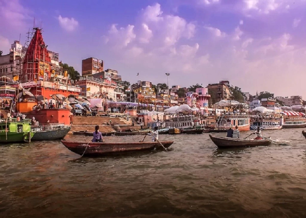 Travel Tips: शिव की नगरी काशी घूमने का बना रहे हैं प्लान, तो यहां देखिए पूरा ट्रेवल प्लान, यादगार बनेगा ट्रिप