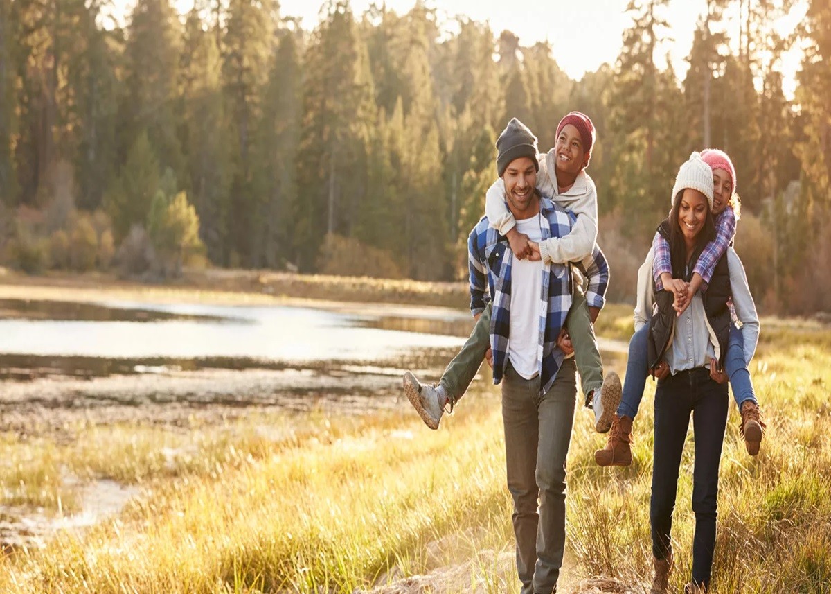 Travelling With Kids: बच्चों के साथ ट्रेवल करते समय इन बातों का रखेंगे ध्यान तो आसान बनेगा आपका सफर