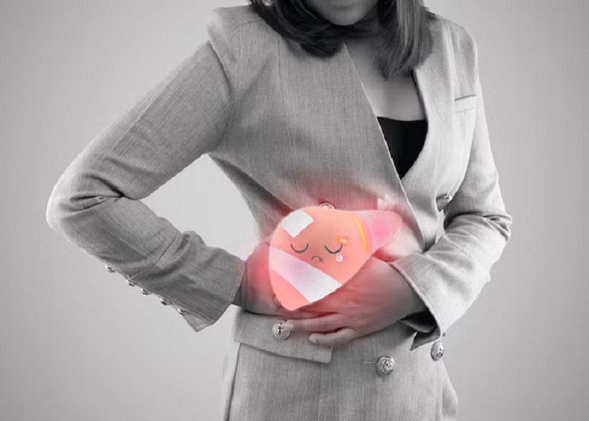 Fatty Liver: फैटी लिवर की समस्या होने पर शरीर देता है ऐसे संकेत, जानिए कैसे करें बचाव