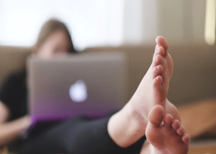Foot Palmistry: पैर की उंगली ऐसी होने पर व्यक्ति को मिलती है खूब शोहरत, लोकप्रियता में नहीं होती कमी