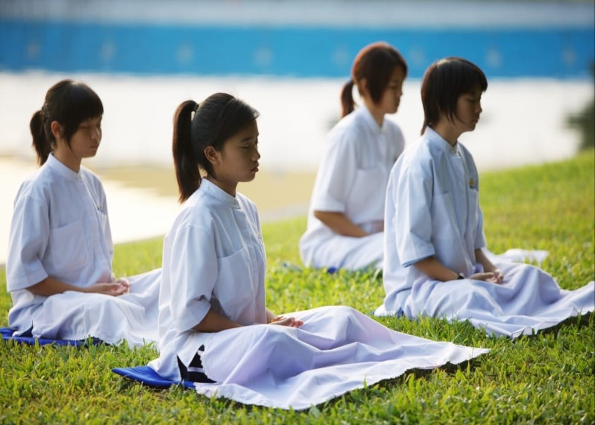 Yoga Tips: बच्चों की एकाग्रता बढ़ाने के लिए कराएं ये योगासन, मिलेंगे गजब के फायदे