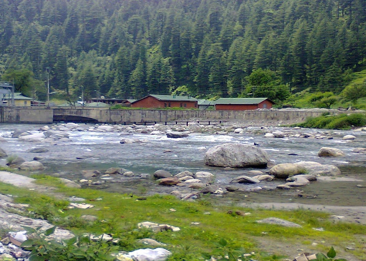 Himachal Tourism: कांगड़ा की खूबसूरती भी लगेगी फीकी, हिमाचल की इस जगह को जरूर करें एक्सप्लोर