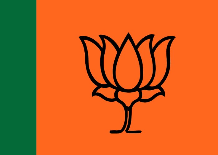 कर्नाटक में Congress की जीत के बाद गुजरात में अलर्ट मोड में आई BJP, लोकसभा चुनाव के लिए बना रही नई रणनीति