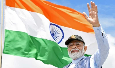 मोदी के नेतृत्व में सुरक्षित और शक्तिशाली बनकर भारत विश्वगुरु बनने की राह पर बढ़ चला है